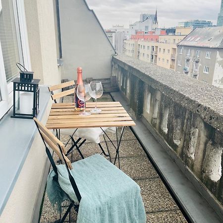 Apartament Charming Studio In The Old Town Bratysława Zewnętrze zdjęcie