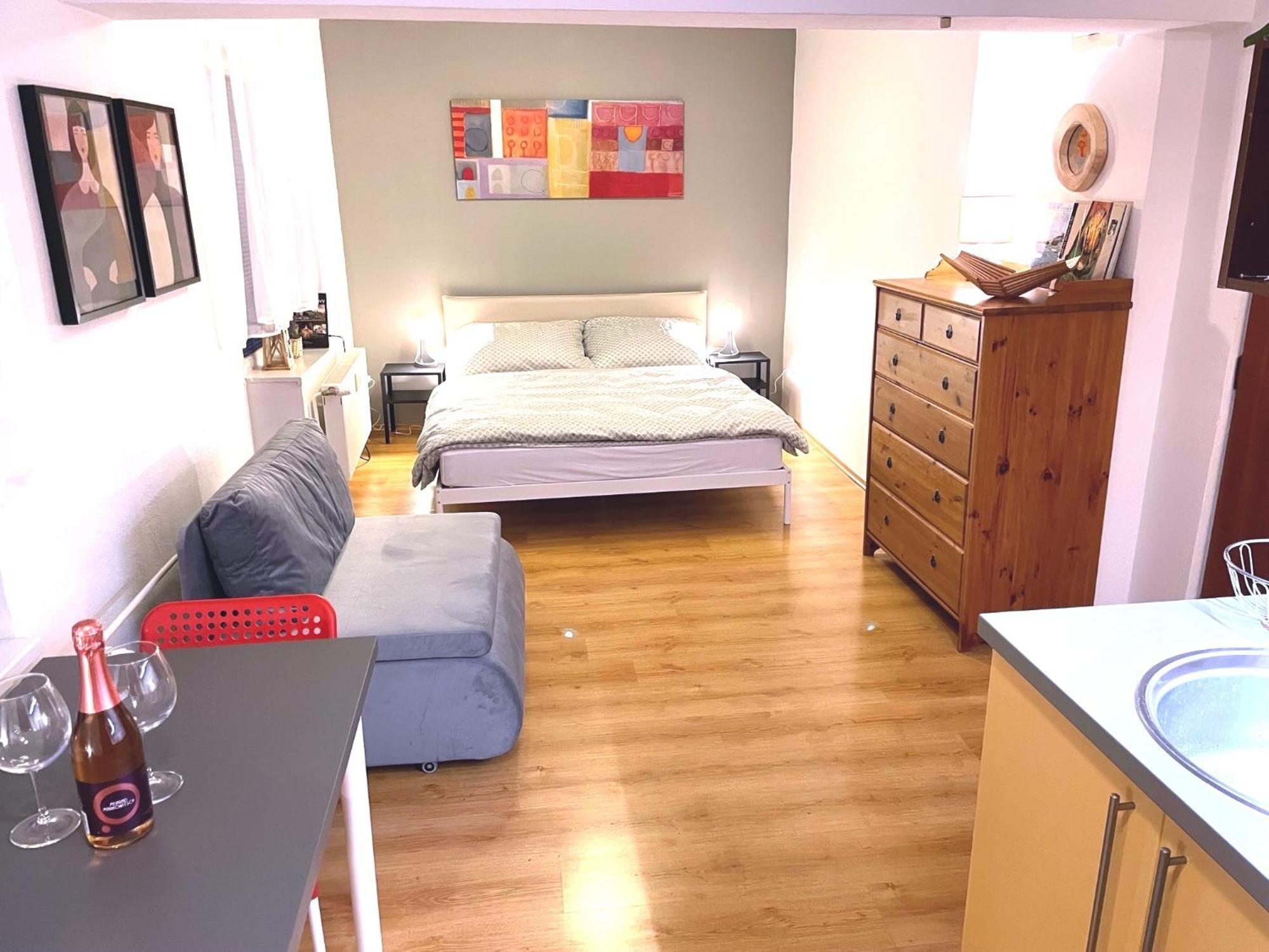 Apartament Charming Studio In The Old Town Bratysława Zewnętrze zdjęcie